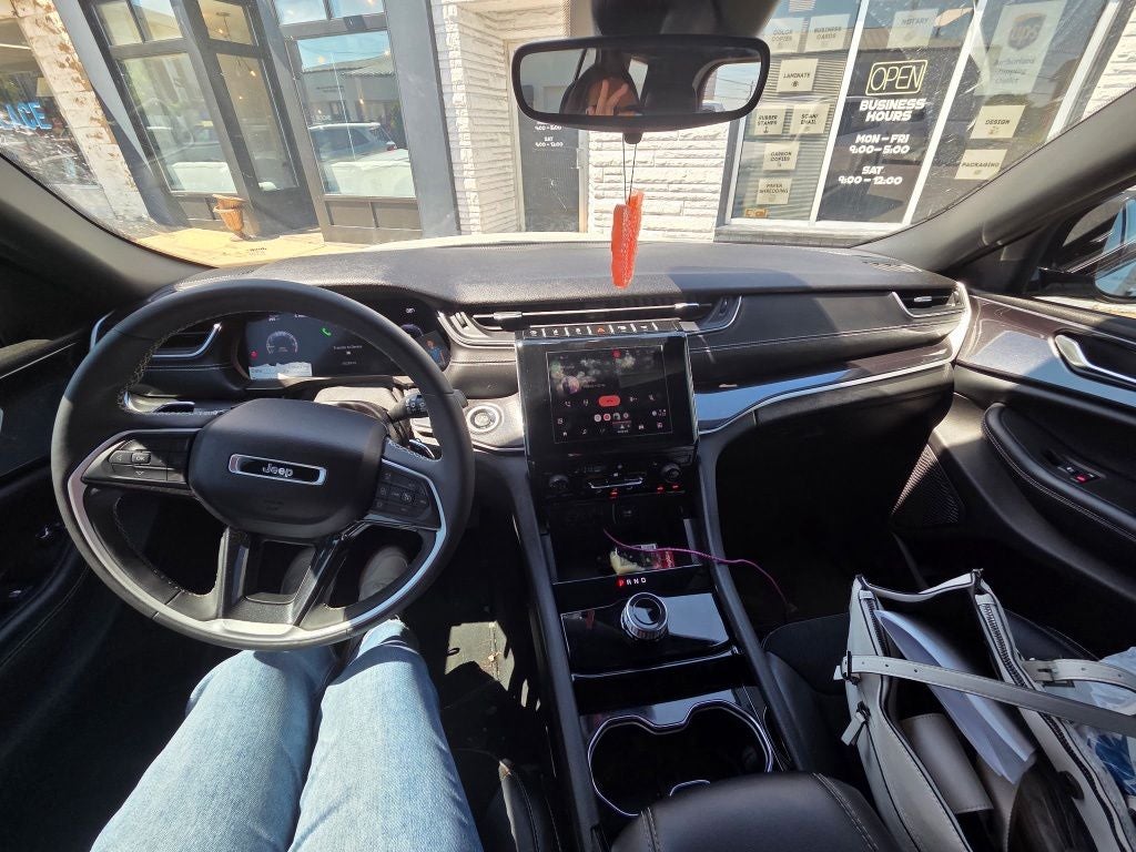 2023 Jeep Grand Cherokee L Altitude