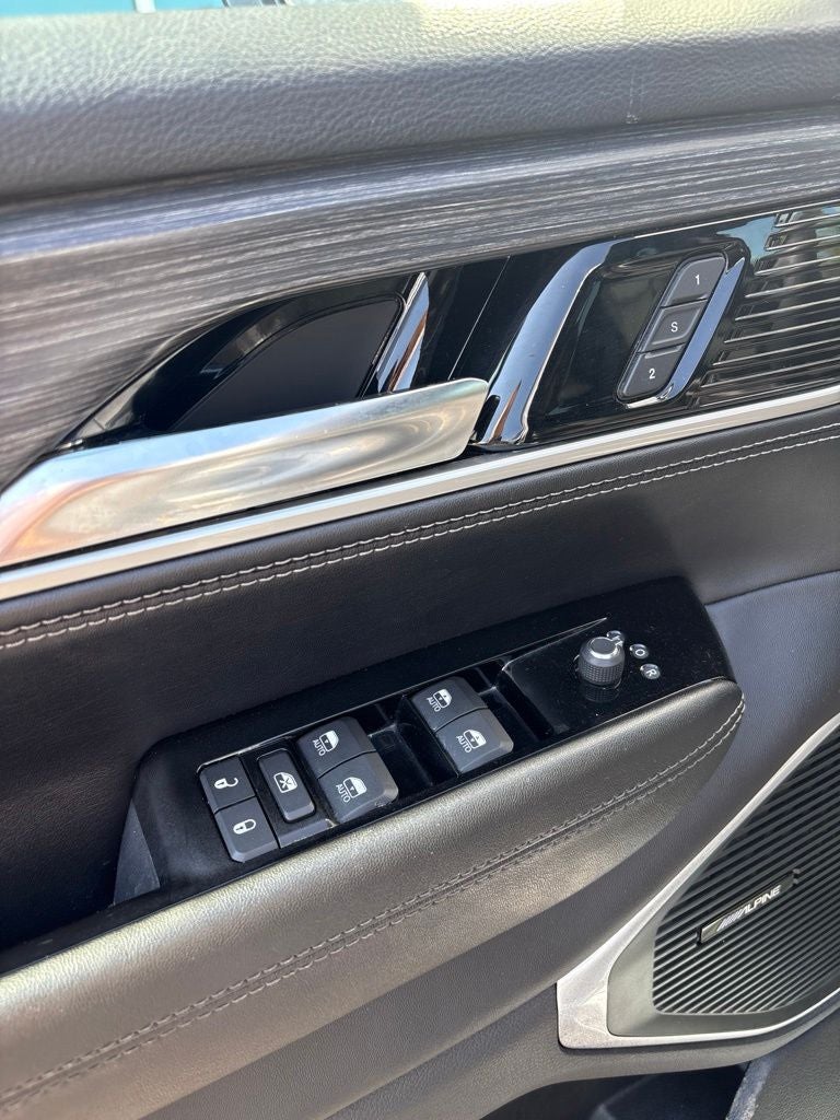 2023 Jeep Wagoneer Series II