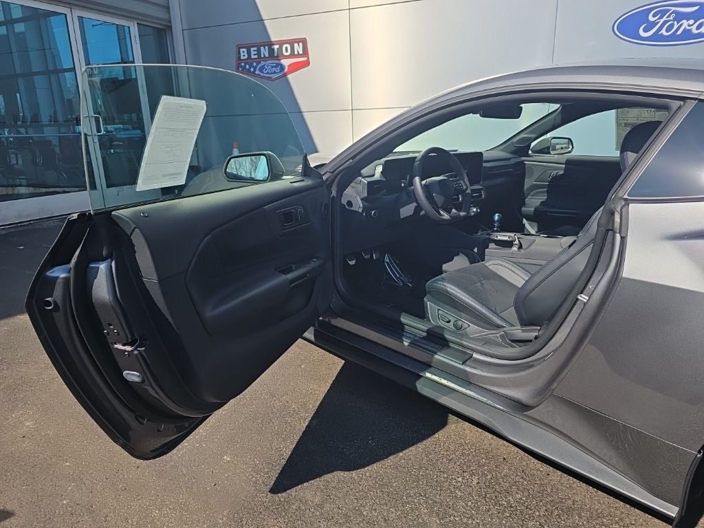 2026 Ford Mustang Dark Horse