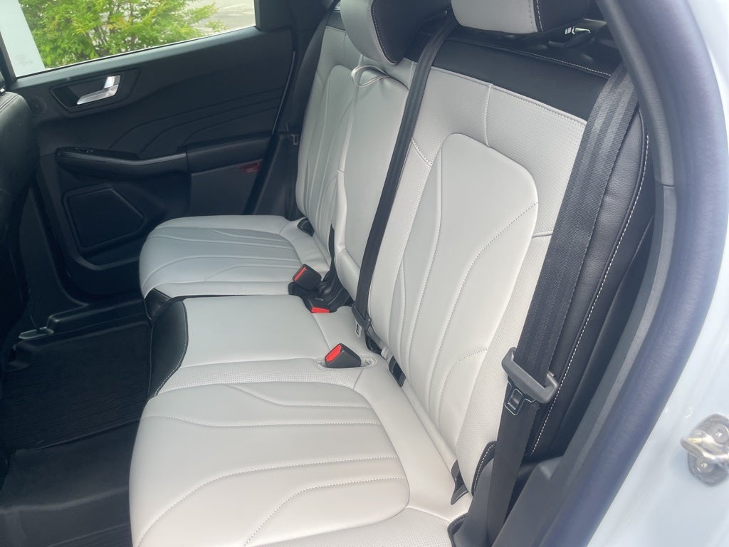 2025 Ford Escape Plug-In Hybrid Base