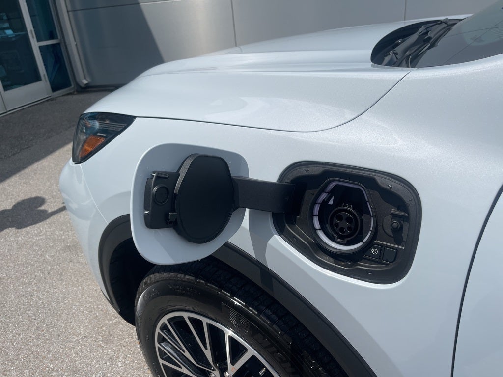 2025 Ford Escape Plug-In Hybrid Base