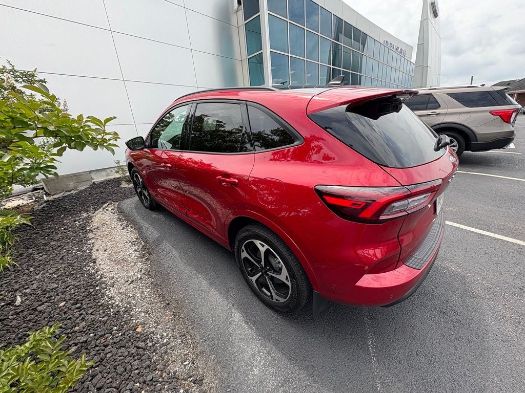 2024 Ford Escape ST-Line Elite