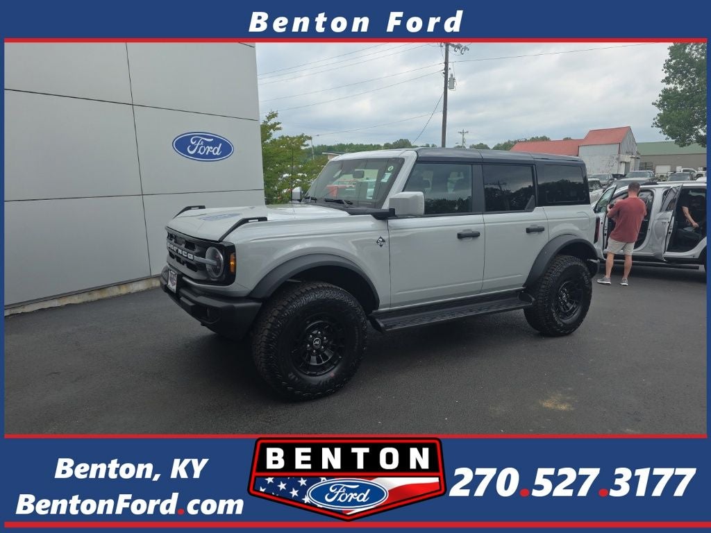 2026 Ford Bronco Outer Banks