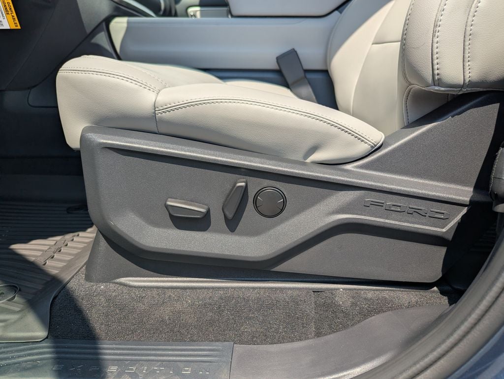 2027 Ford Expedition Active