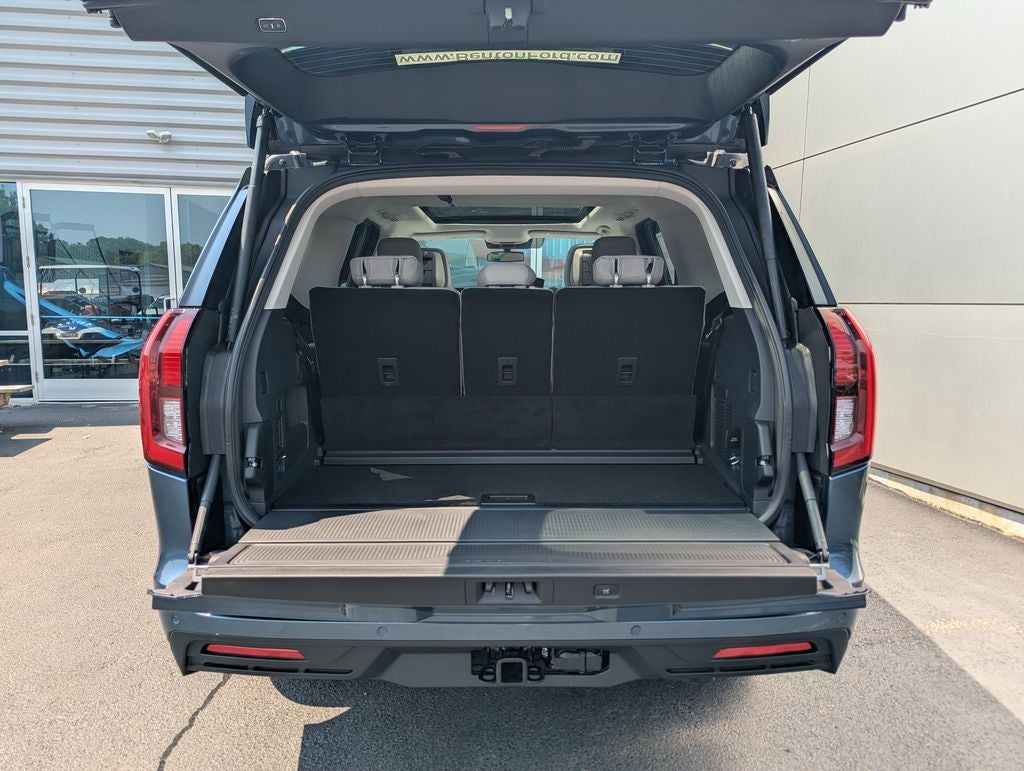 2027 Ford Expedition Active