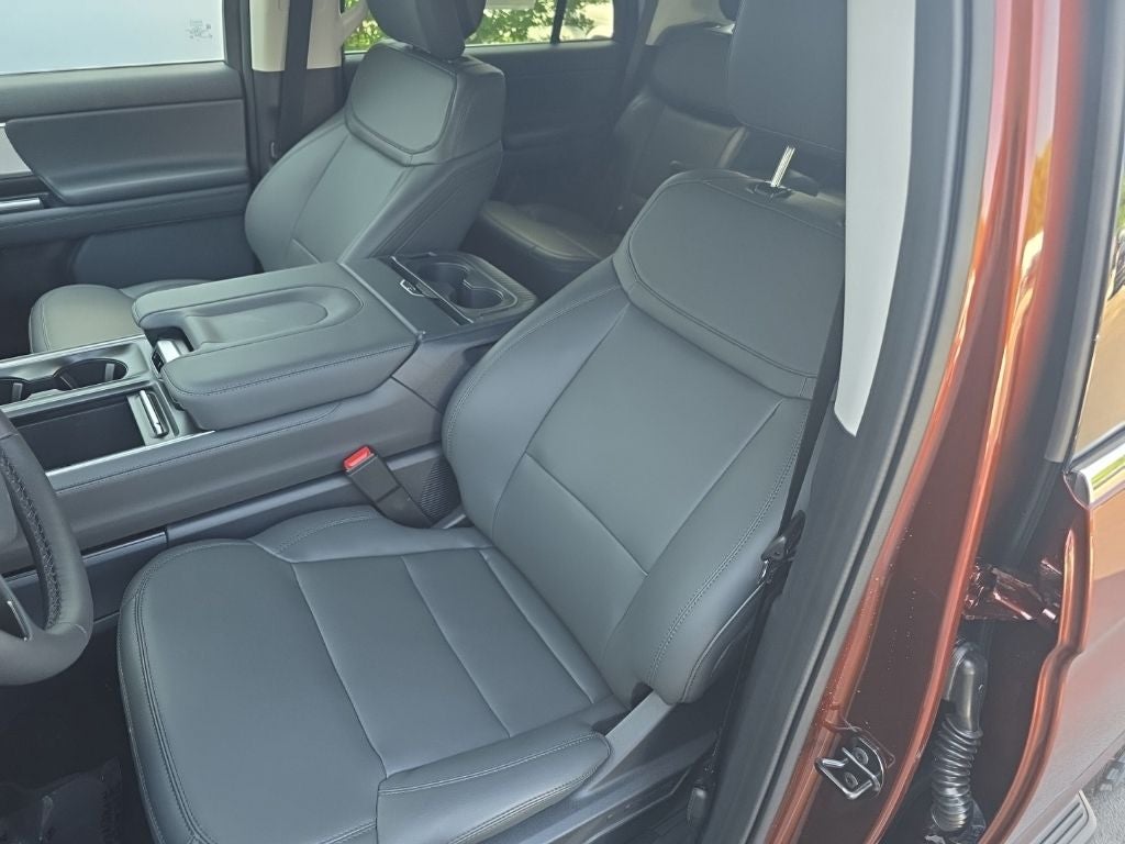 2027 Ford Expedition Active