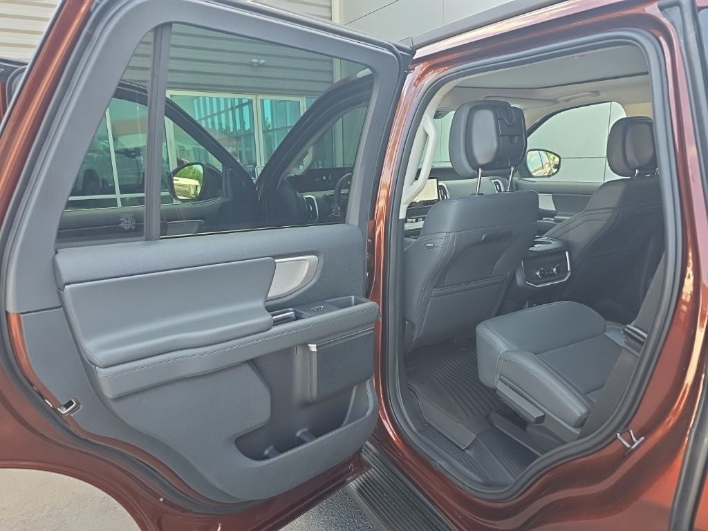 2027 Ford Expedition Active