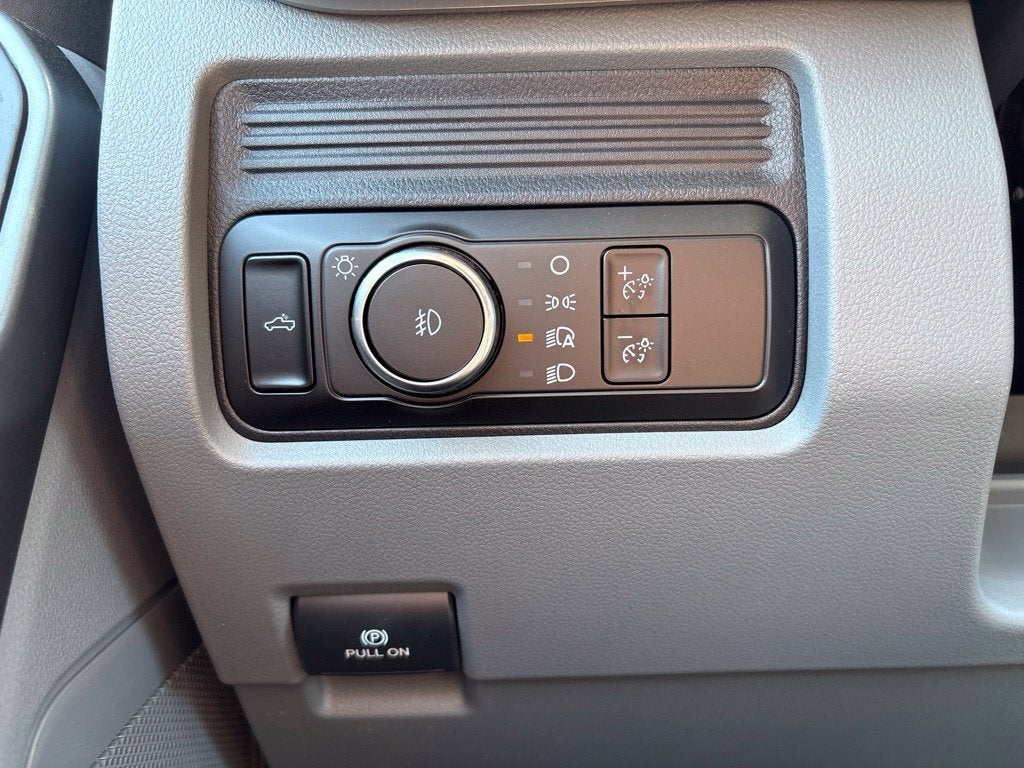 2027 Ford F-250SD XLT