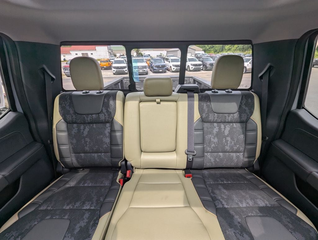 2026 Ford F-250SD Lariat Black OPS