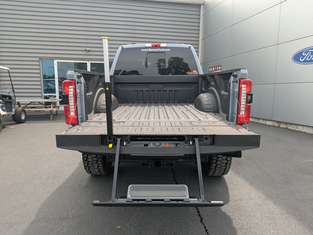 2026 Ford F-250SD Lariat Black OPS