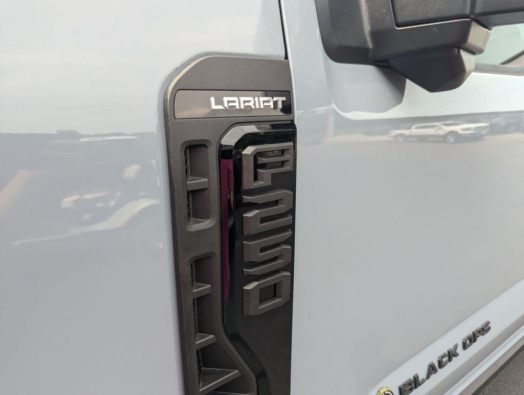 2026 Ford F-250SD Lariat Black OPS