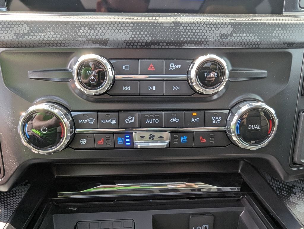 2026 Ford F-250SD Lariat Black OPS