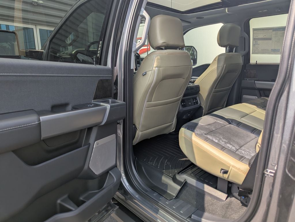 2026 Ford F-250SD Lariat Black OPS