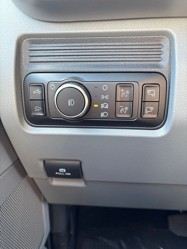 2027 Ford F-250SD XLT