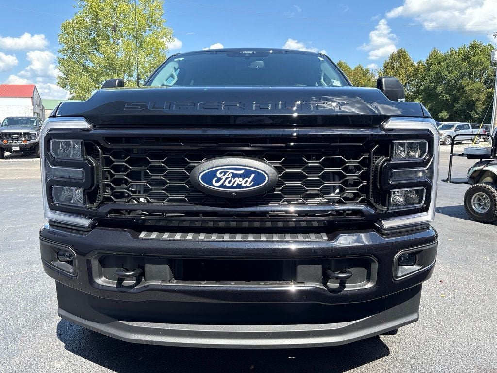 2027 Ford F-250SD XLT