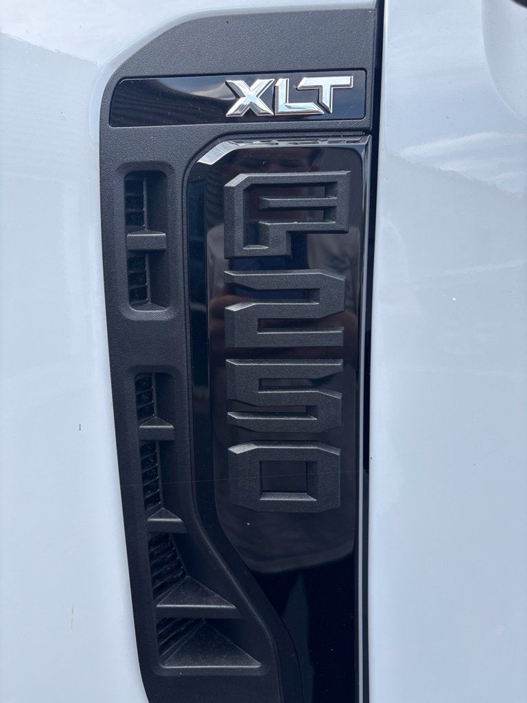 2027 Ford F-250SD XLT