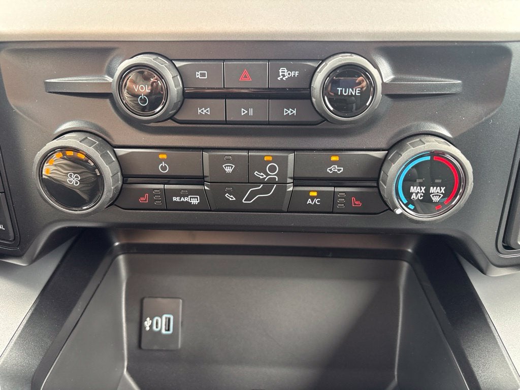 2027 Ford F-250SD XLT