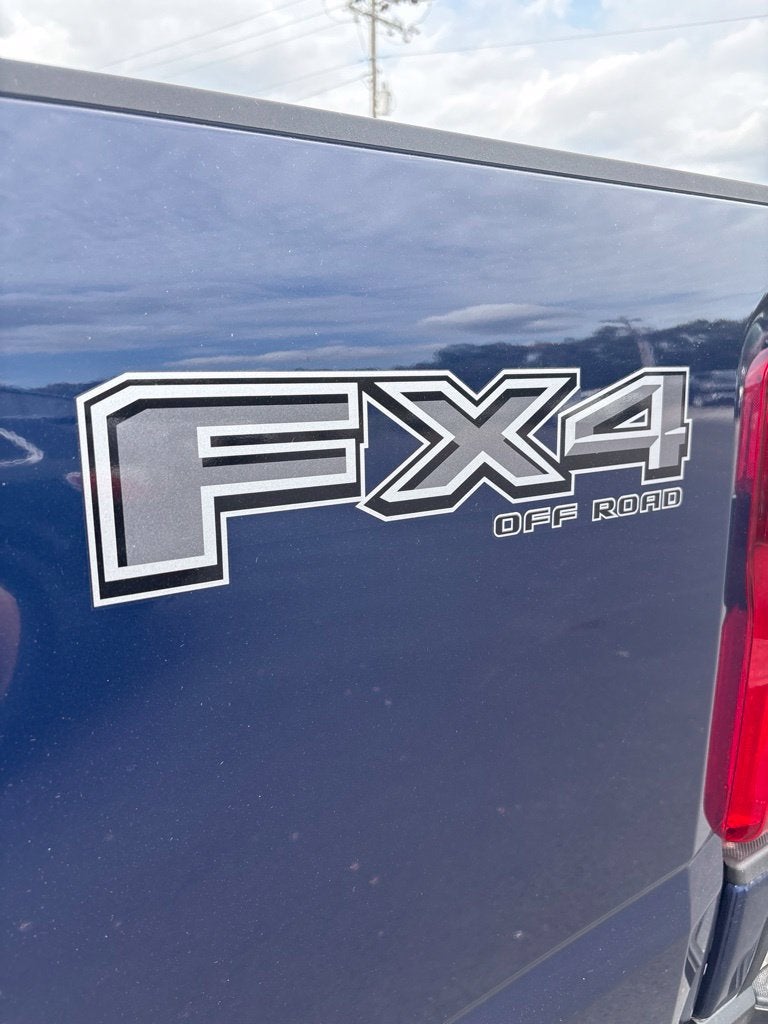 2027 Ford F-250SD XLT