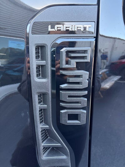 2027 Ford F-350SD Lariat