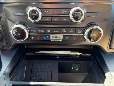 2027 Ford F-350SD Lariat