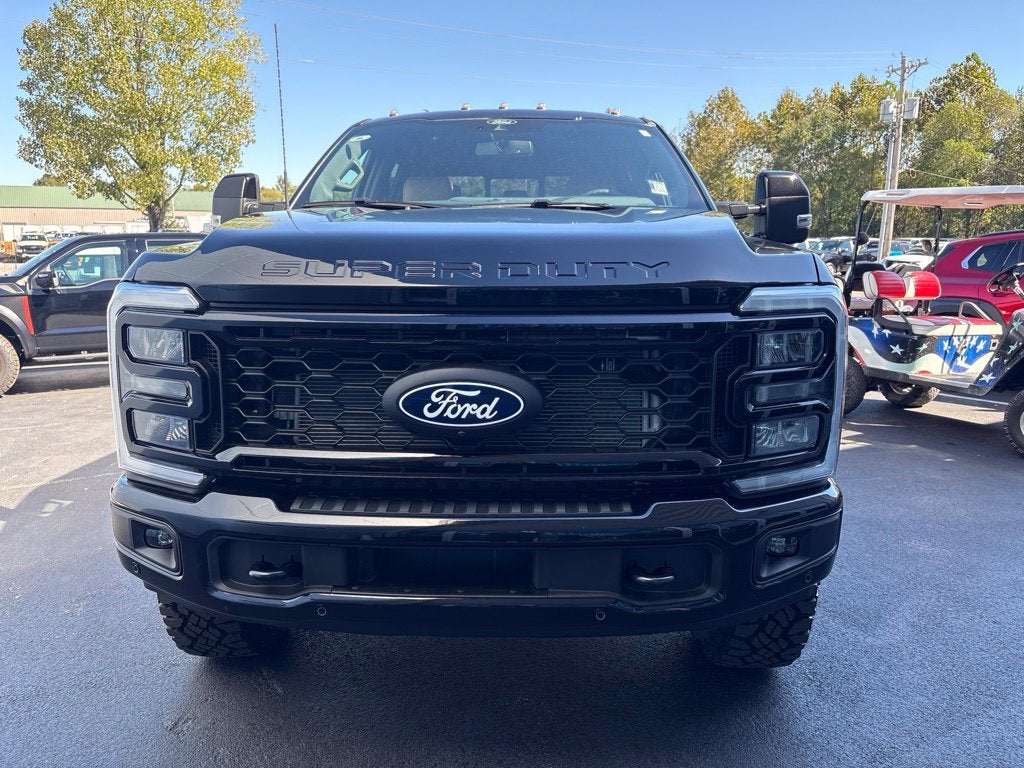 2027 Ford F-350SD Lariat