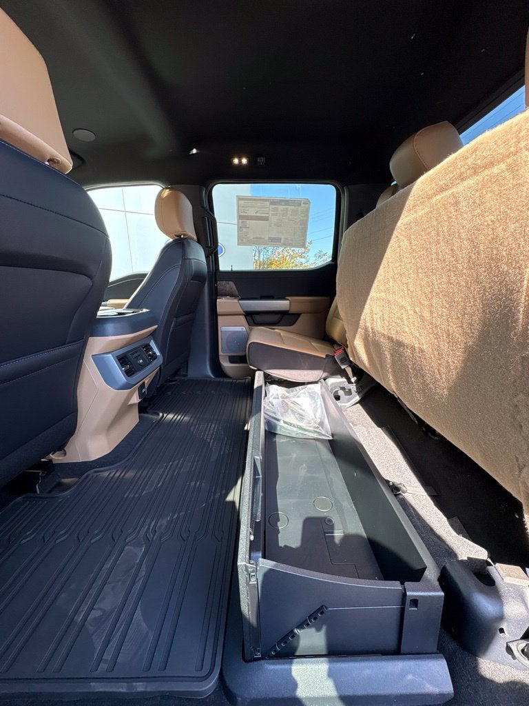 2027 Ford F-350SD Lariat