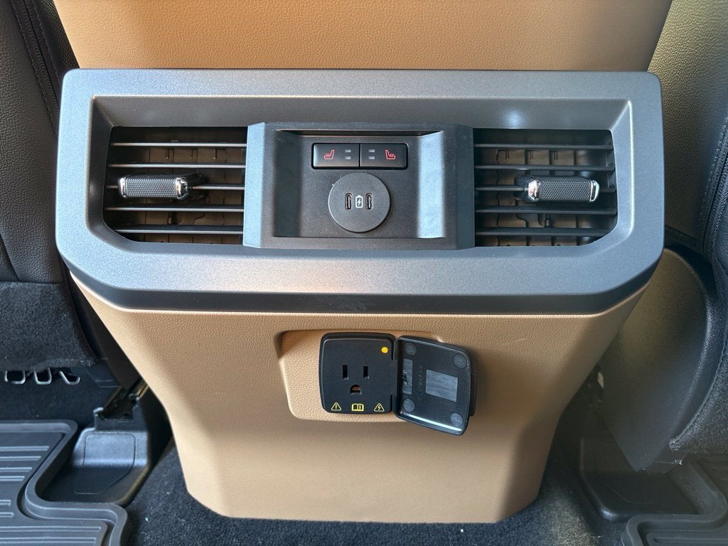 2027 Ford F-350SD Lariat