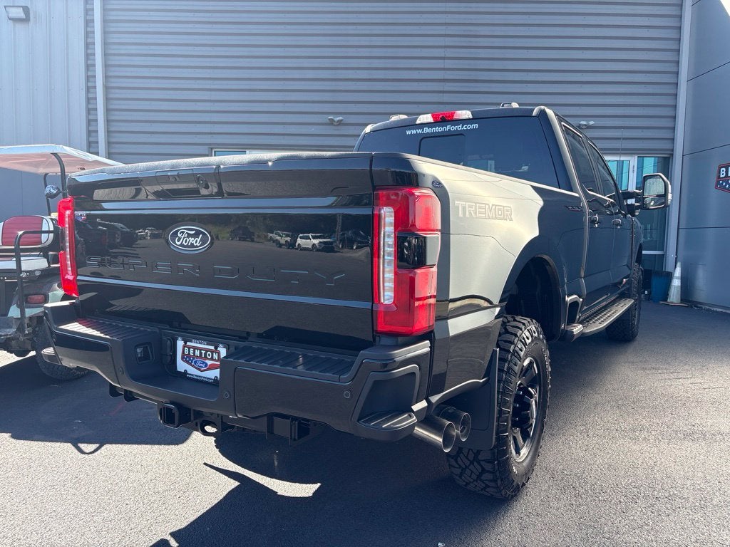 2027 Ford F-350SD Lariat