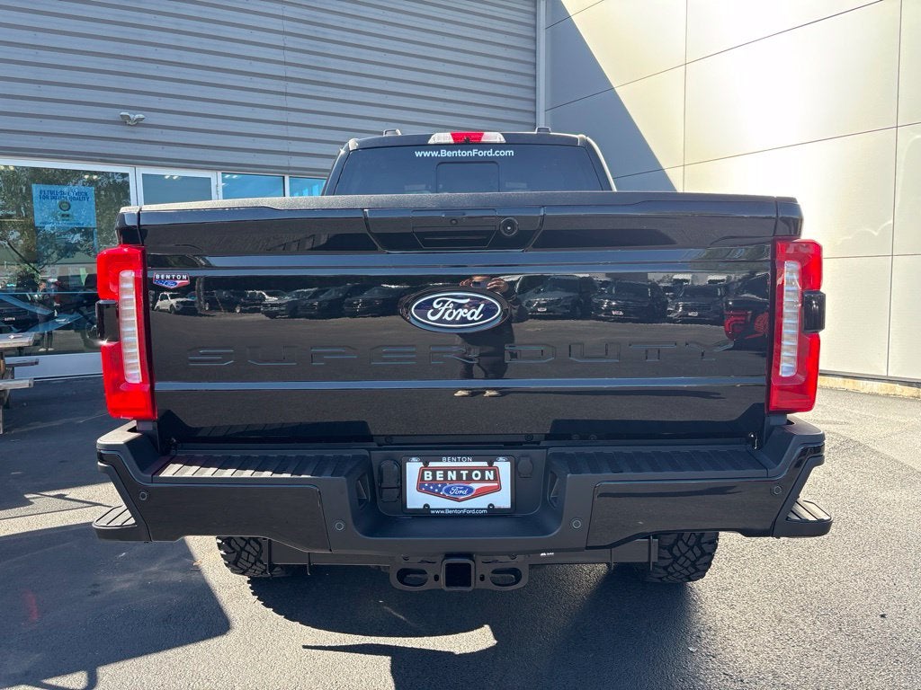 2027 Ford F-350SD Lariat