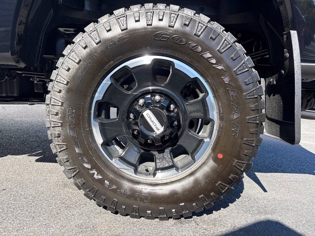 2027 Ford F-350SD Lariat