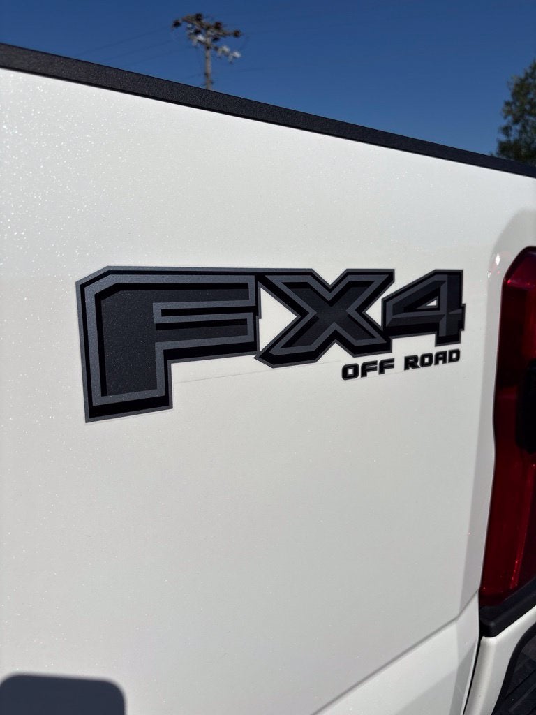2027 Ford F-350SD Lariat