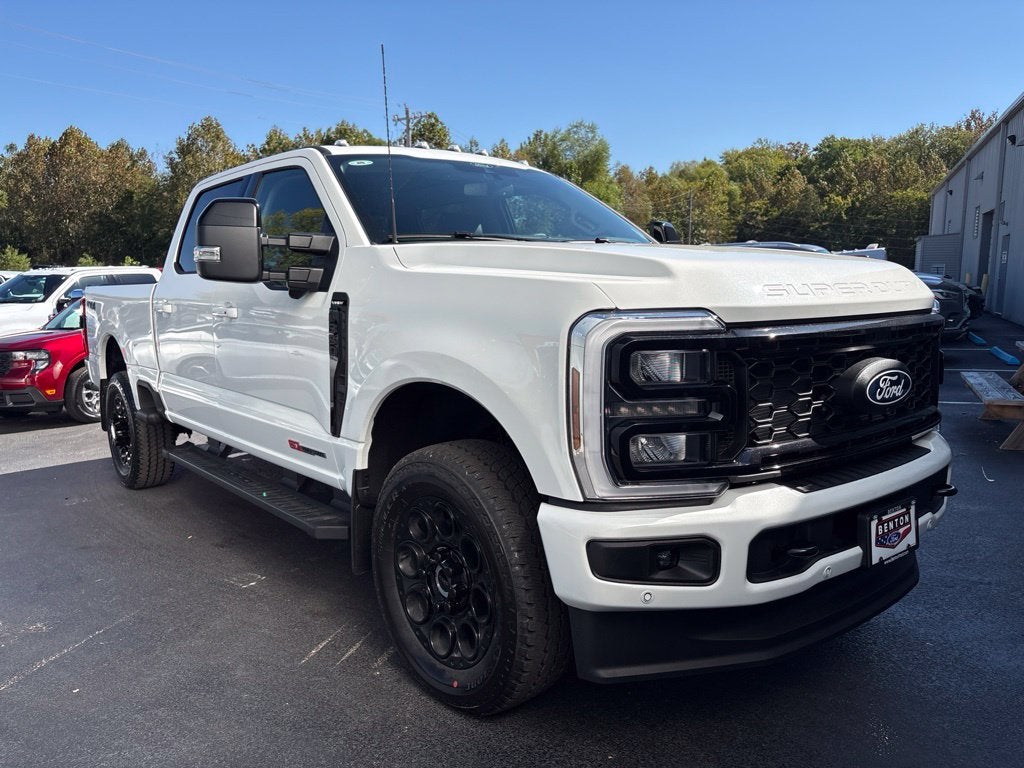 2027 Ford F-350SD Lariat