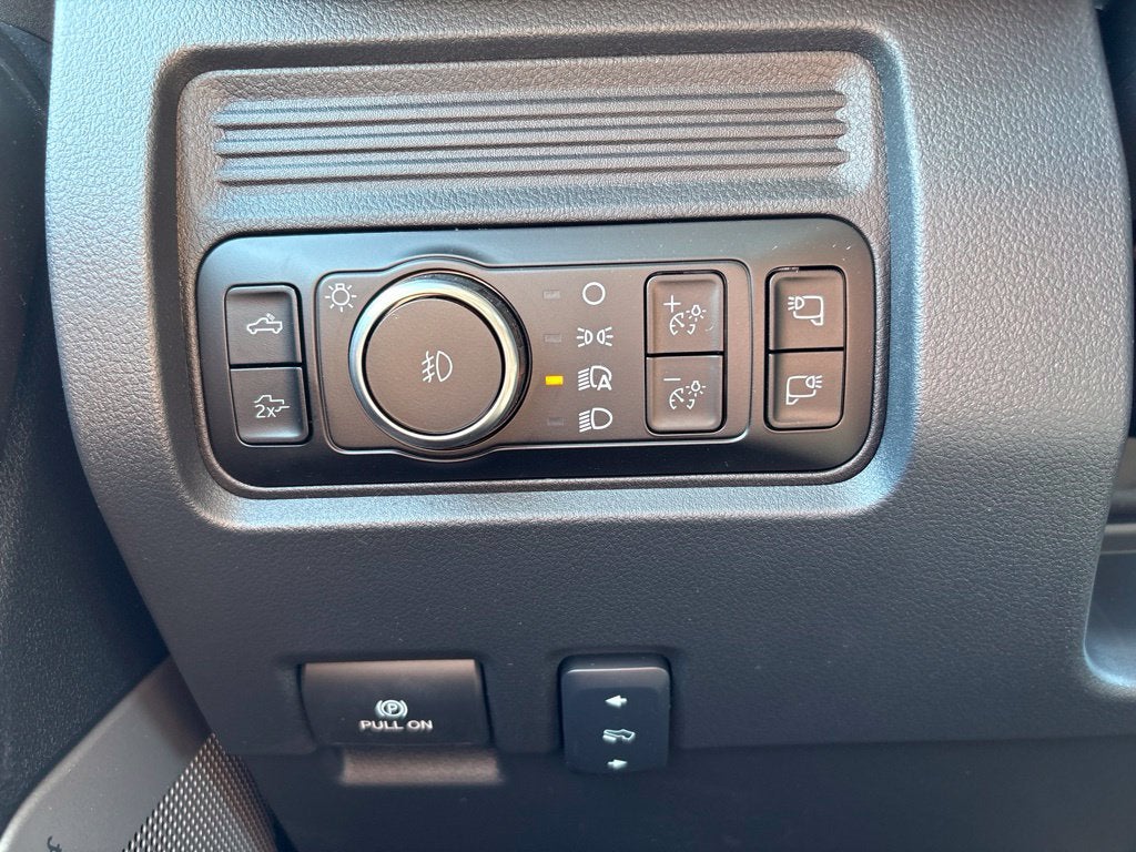 2027 Ford F-350SD Lariat