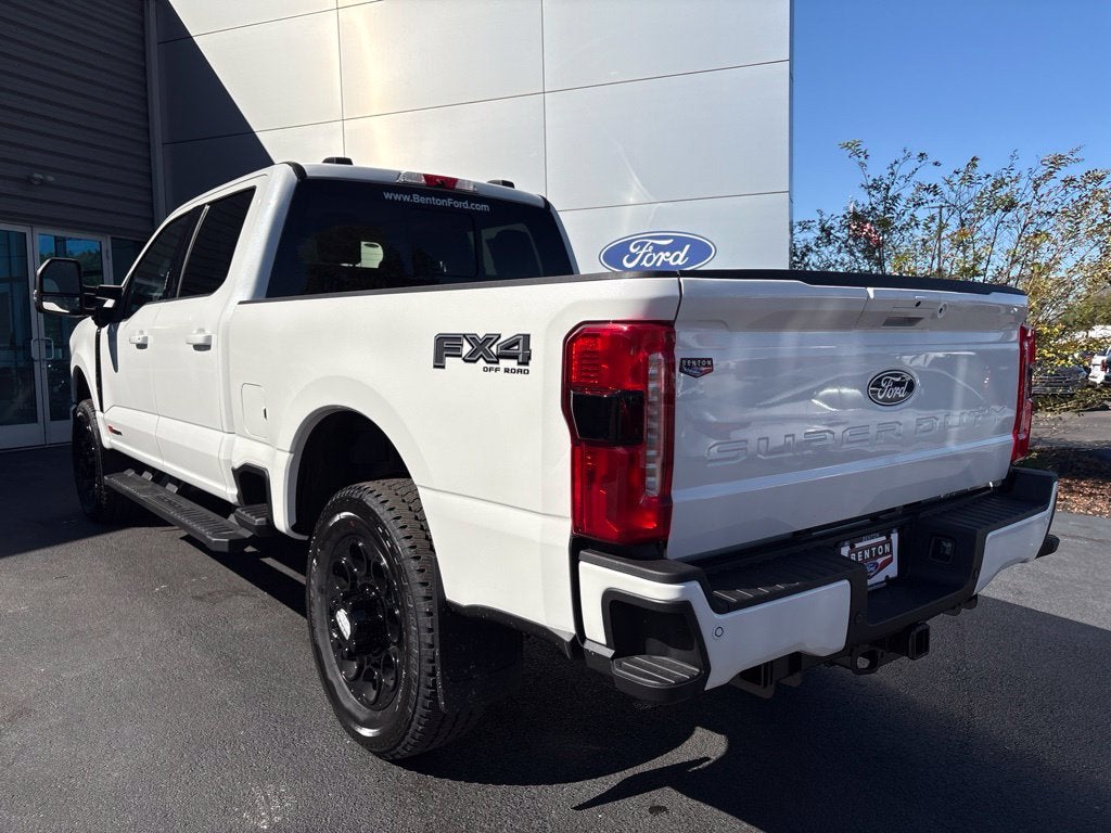 2027 Ford F-350SD Lariat