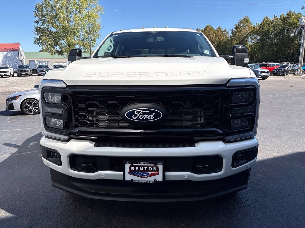 2027 Ford F-350SD Lariat