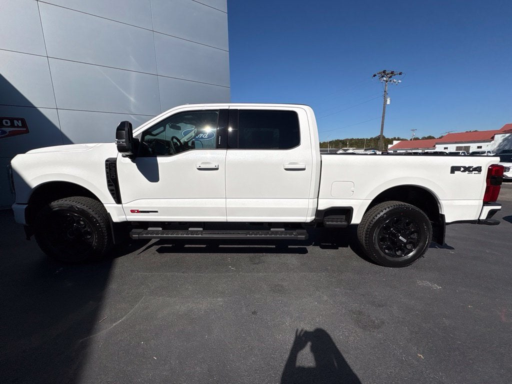 2027 Ford F-350SD Lariat
