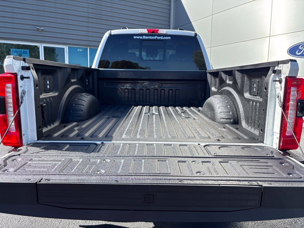 2027 Ford F-350SD Lariat