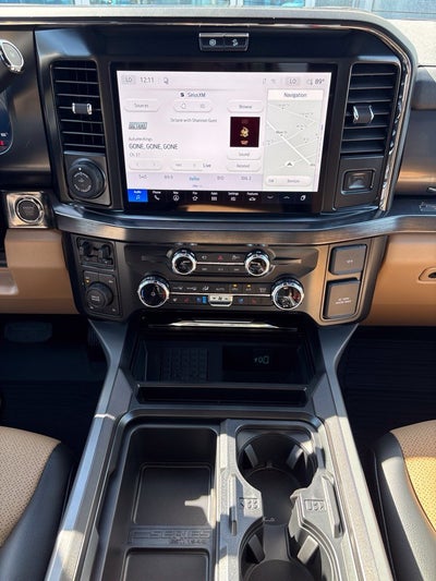 2027 Ford F-350SD Lariat