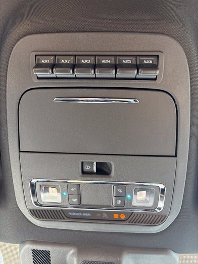 2027 Ford F-350SD Lariat