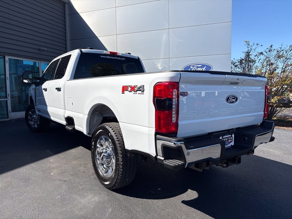 2027 Ford F-350SD Lariat