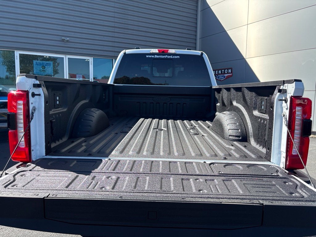 2027 Ford F-350SD Lariat