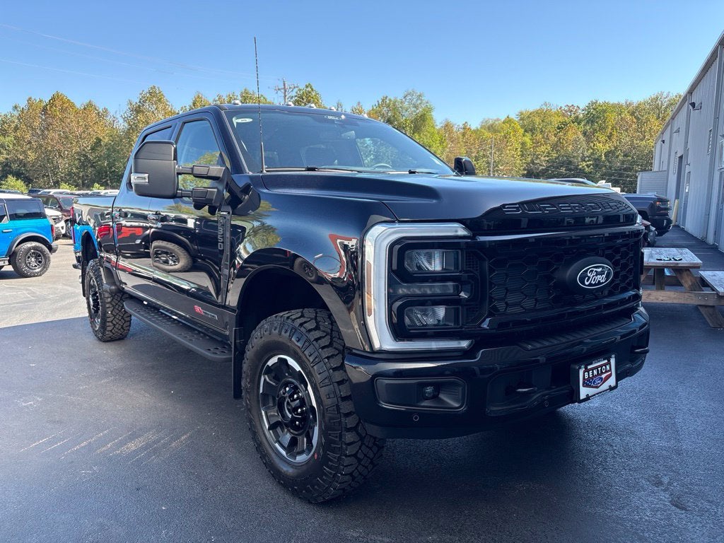 2027 Ford F-350SD Lariat
