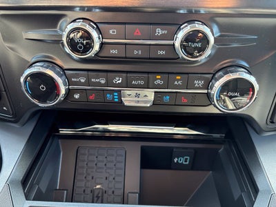2027 Ford F-350SD Lariat