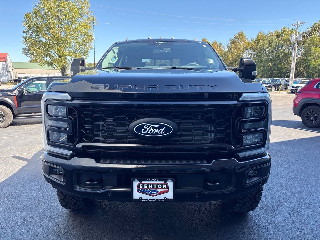 2027 Ford F-350SD Lariat