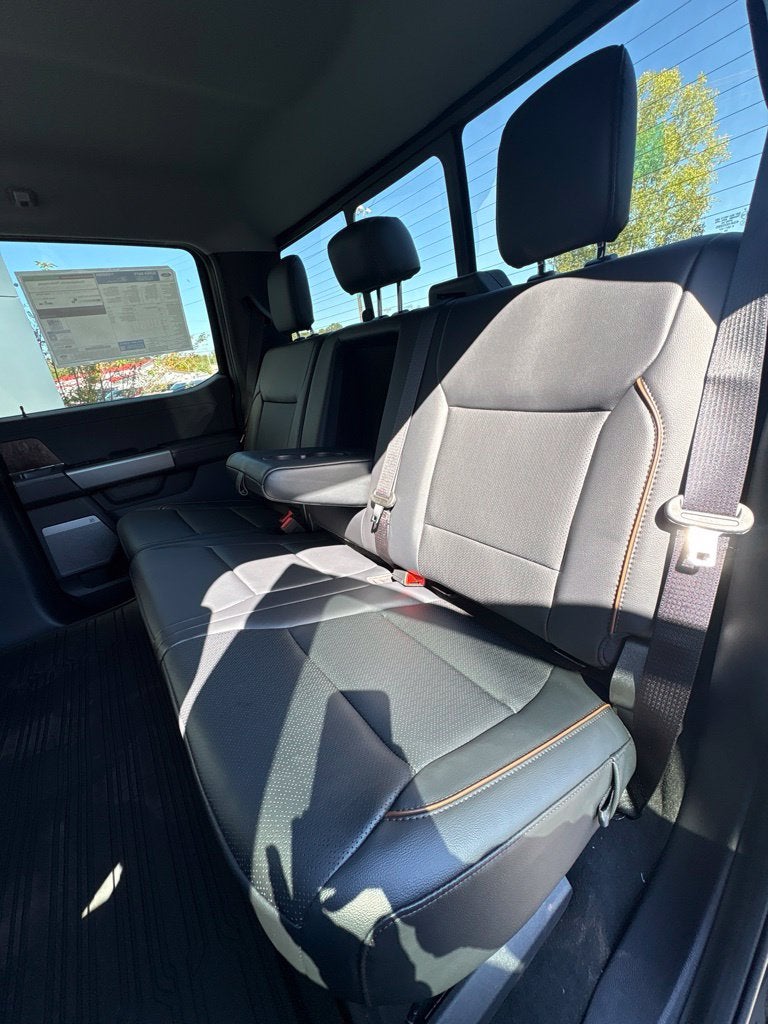 2027 Ford F-350SD Lariat