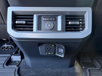 2027 Ford F-350SD Lariat