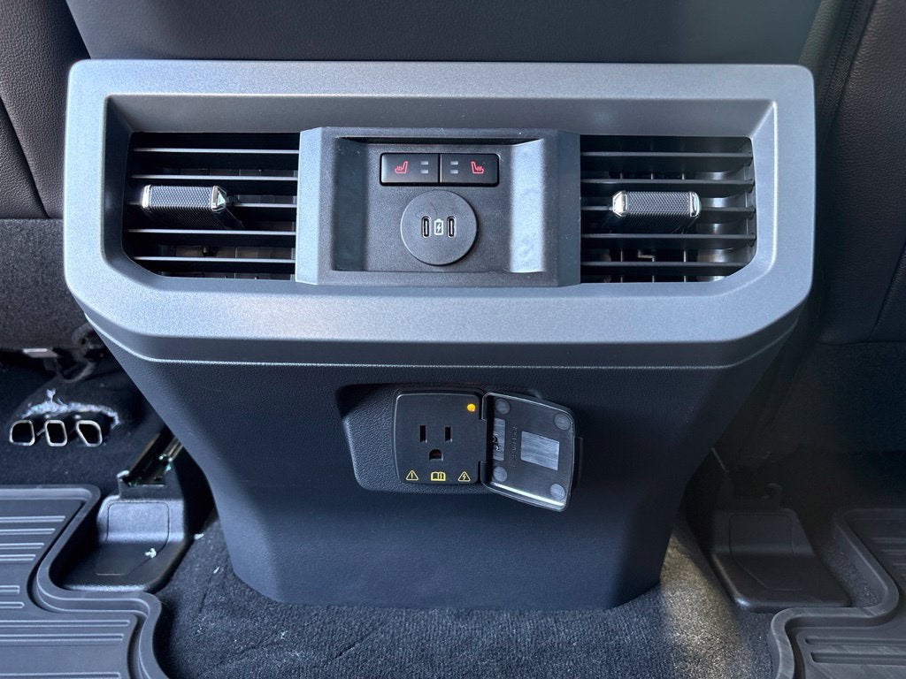 2027 Ford F-350SD Lariat