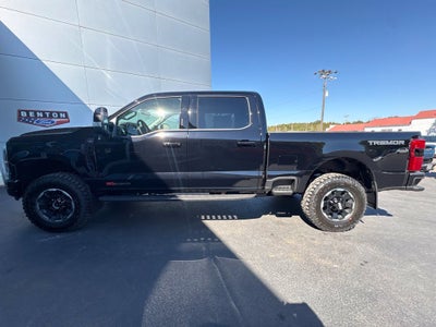 2027 Ford F-350SD Lariat