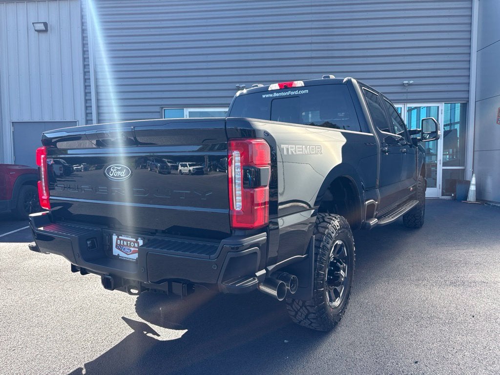 2027 Ford F-350SD Lariat