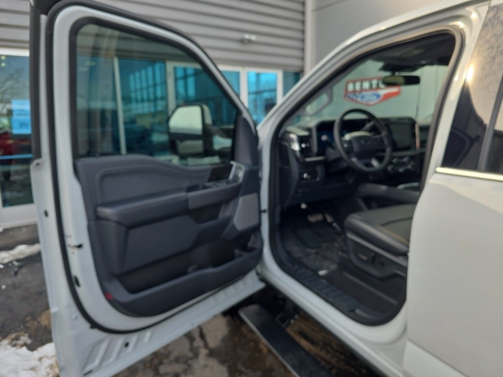 2025 Ford F-350SD Lariat